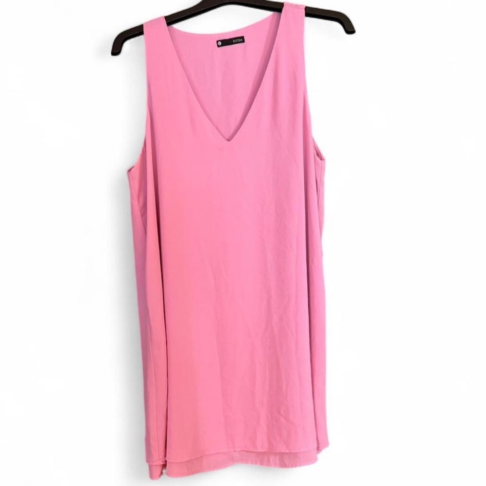 Pink V-neck sleeveless mini dress